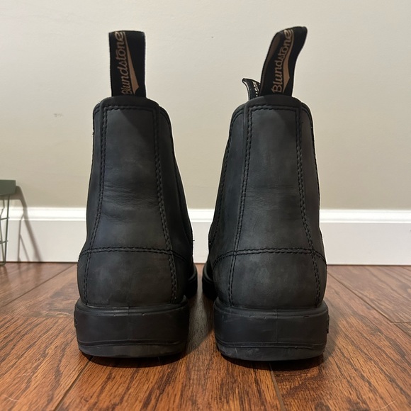 Blundstone 587 Rustic Black Chelsea Boots - Picture 3 of 9